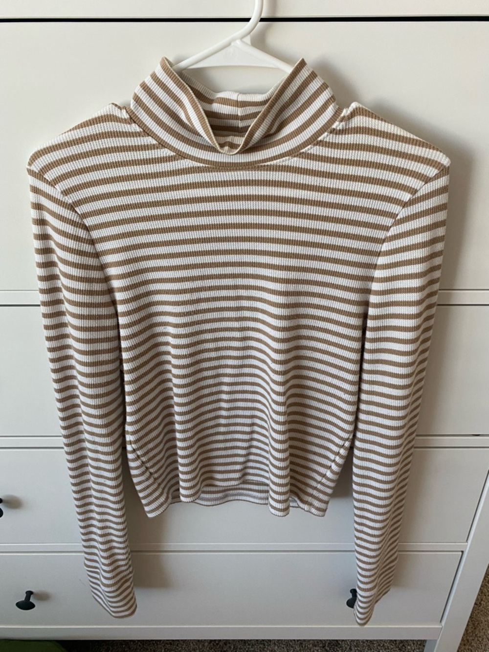 American Eagle long sleeve top
